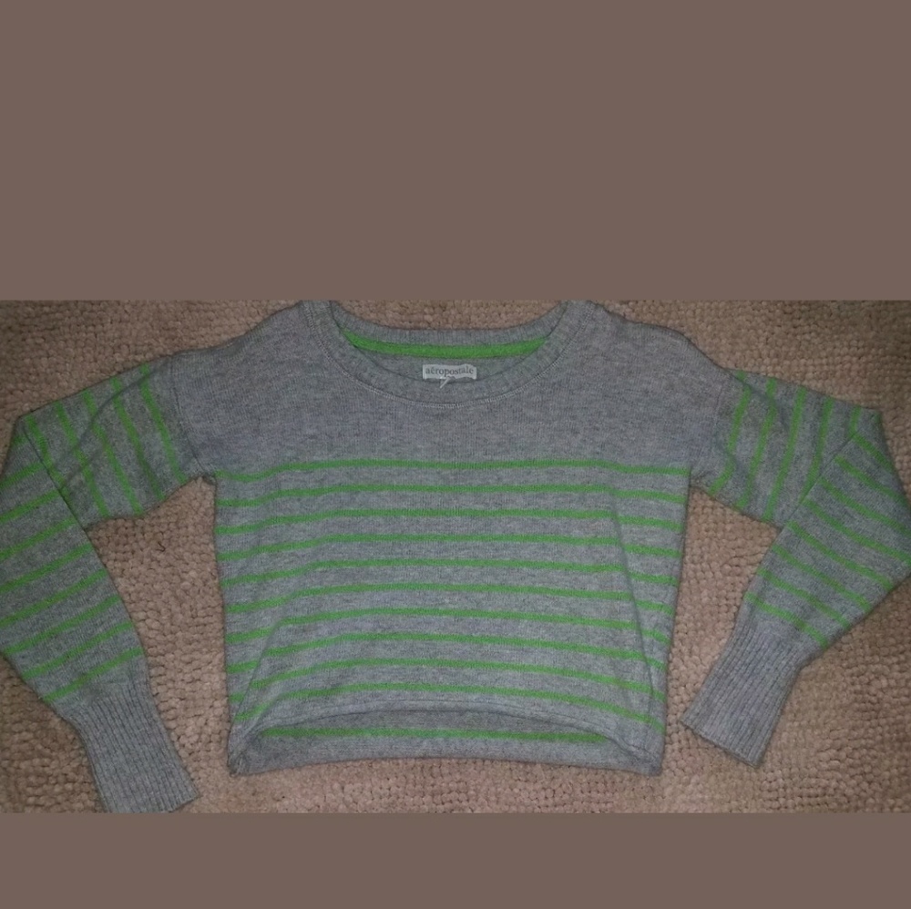 Womens aeropostale crop top sweater size S cropped